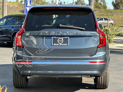 New 2026 Volvo XC90 T8 Plus w/ Protection Package Premier image 4