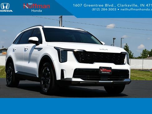 Used 2024 Kia Sorento S AWD/4WD image 1