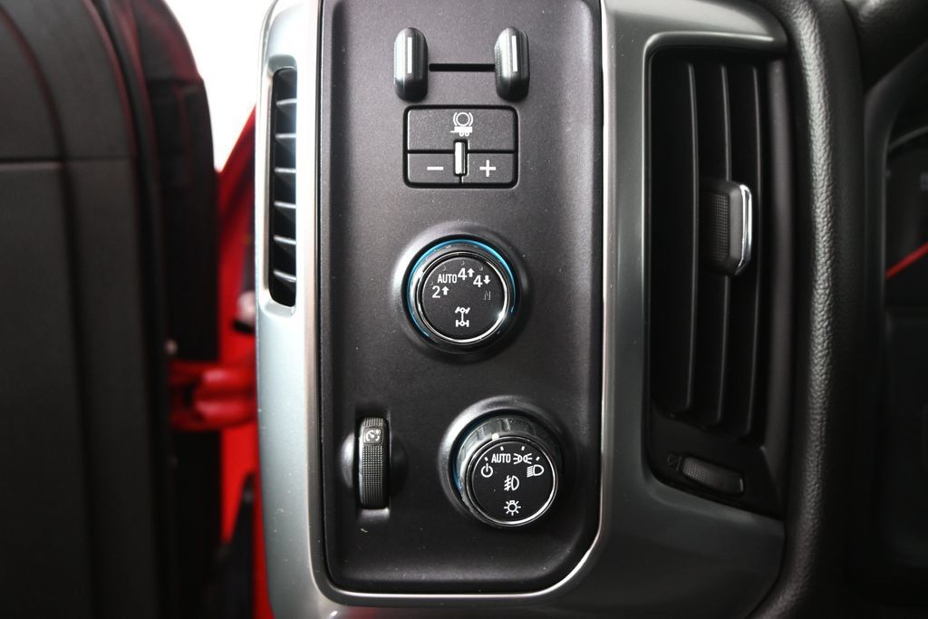 Used 2017 Chevrolet Silverado 1500 LT w/ All Star Edition AWD/4WD image 23