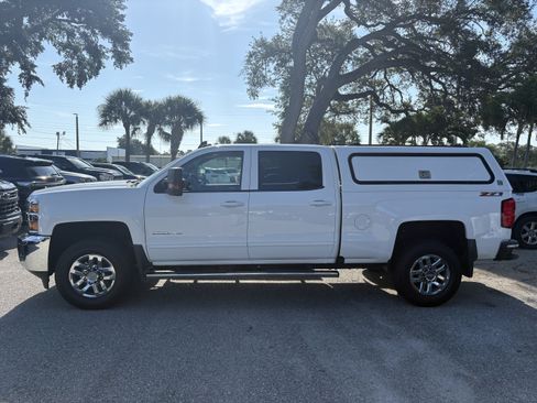 Used 2017 Chevrolet Silverado 2500 LT w/ LT Convenience Package AWD/4WD image 4