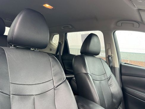 Used 2016 Nissan Rogue SL image 14