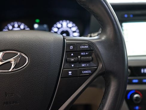 Used 2017 Hyundai Sonata Limited w/ Ultimate Package 04 FWD image 36