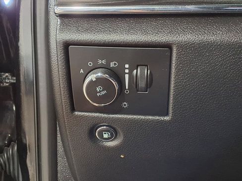 Certified 2019 Jeep Grand Cherokee Limited image 24