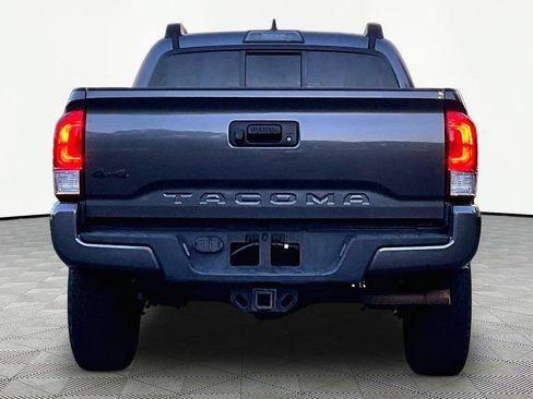 Used 2016 Toyota Tacoma SR w/ Towing Package AWD/4WD image 5