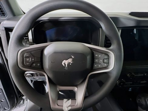 New 2025 Ford Bronco 4-Door image 8