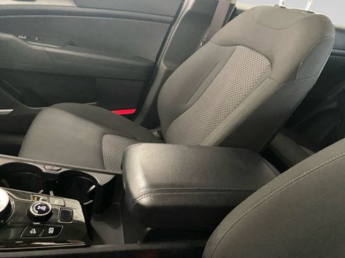Used 2023 Kia Sportage LX AWD/4WD image 9