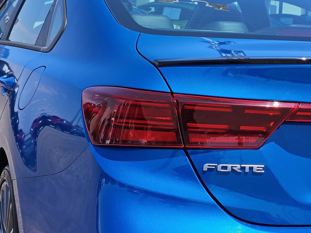 Used 2023 Kia Forte GT FWD image 9