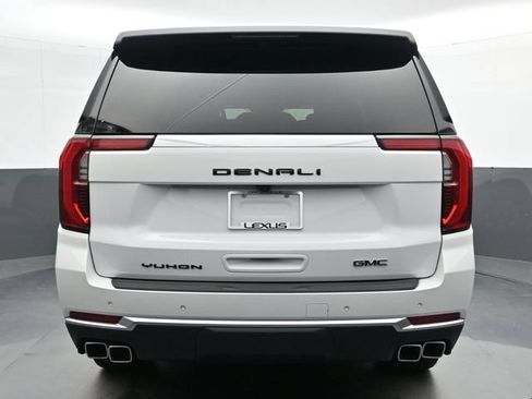 Used 2025 GMC Yukon XL Denali AWD/4WD image 7