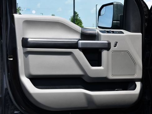 Used 2015 Ford F150 XLT w/ Trailer Tow Package AWD/4WD image 14