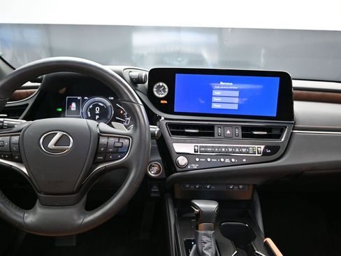 Certified 2023 Lexus ES 300h w/ Premium Package image 19