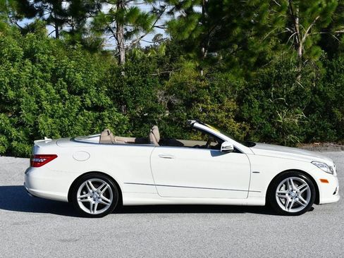 Used 2012 Mercedes-Benz E 550 Cabriolet w/ Appearance Pkg image 39