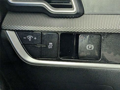 Used 2024 Kia Sportage LX FWD image 25