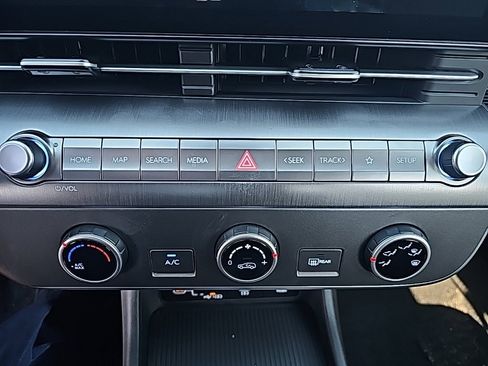 New 2026 Hyundai Kona SE image 18