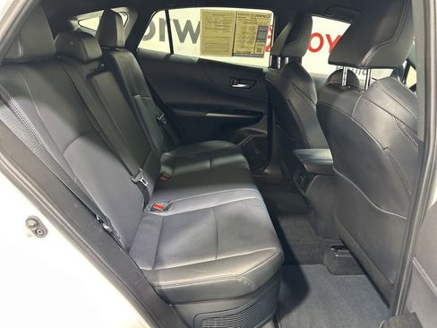 Used 2024 Toyota Venza Limited image 15