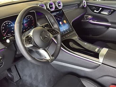 Used 2025 Mercedes-Benz GLC 300 4MATIC image 59