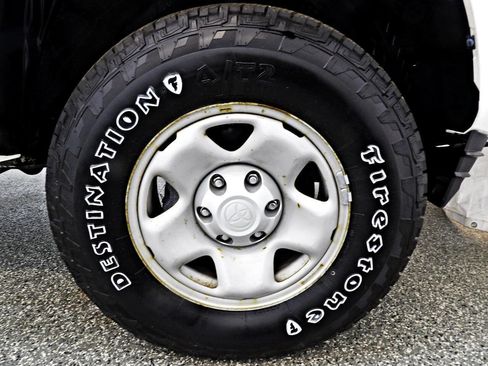 Used 2020 Toyota Tacoma SR image 20