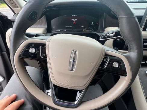 Used 2023 Lincoln Aviator Reserve w/ Equipment Group 201A image 29