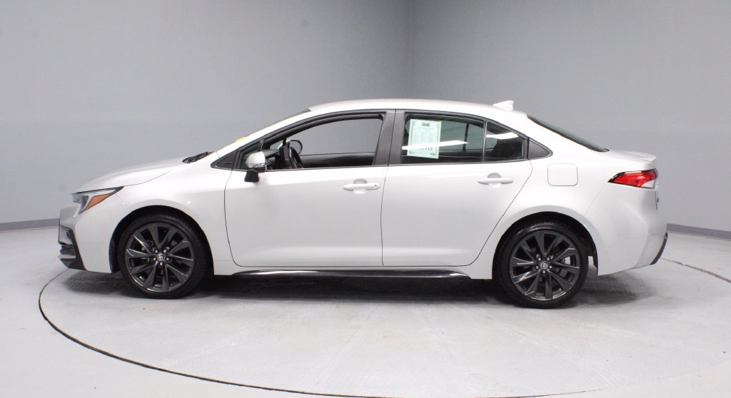 Used 2025 Toyota Corolla SE FWD image 5