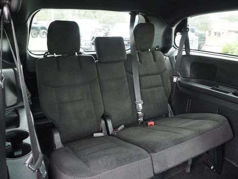 Used 2020 Dodge Grand Caravan SE FWD image 19