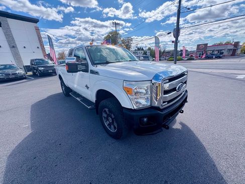 Used 2011 Ford F250 Lariat w/ Chrome Pkg image 40