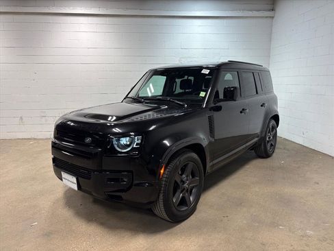 Used 2023 Land Rover Defender 110 X-Dynamic SE image 1