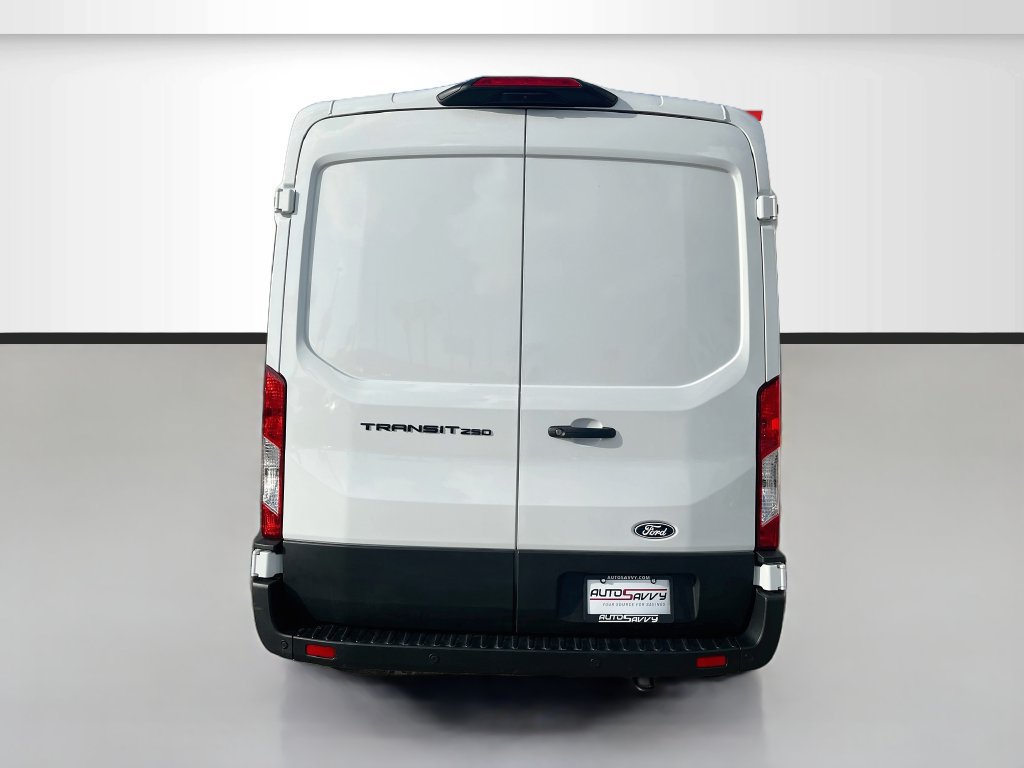 Used 2026 Ford Transit 250 148 Medium Roof RWD image 6