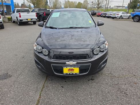 Used 2015 Chevrolet Sonic LT w/ Fun and Sun Package image 4
