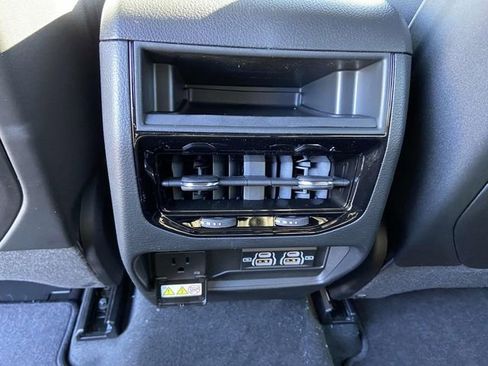 New 2025 Jeep Grand Cherokee Altitude RWD image 12