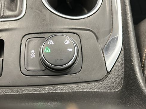 Used 2019 Chevrolet Traverse LT AWD/4WD image 33