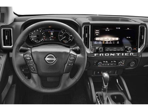 Used 2025 Nissan Frontier SV RWD image 4