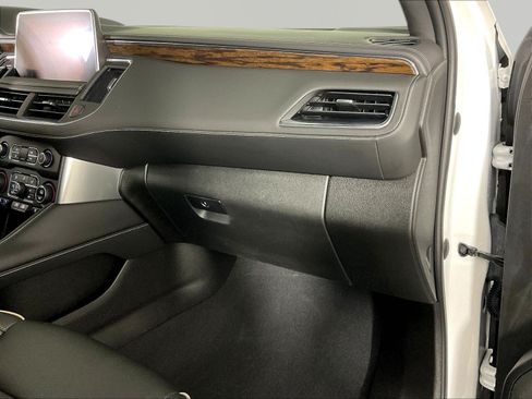 Used 2023 Chevrolet Tahoe Premier AWD/4WD image 27