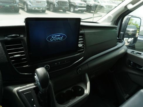 Used 2022 Ford Transit 350 148 High Roof AWD image 17