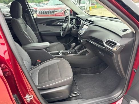 Used 2023 Chevrolet TrailBlazer LT FWD image 26