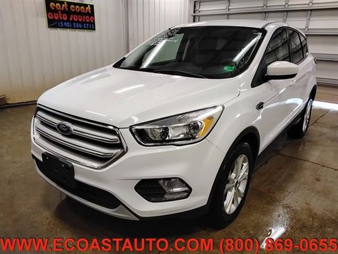 Used 2019 Ford Escape SE image 4