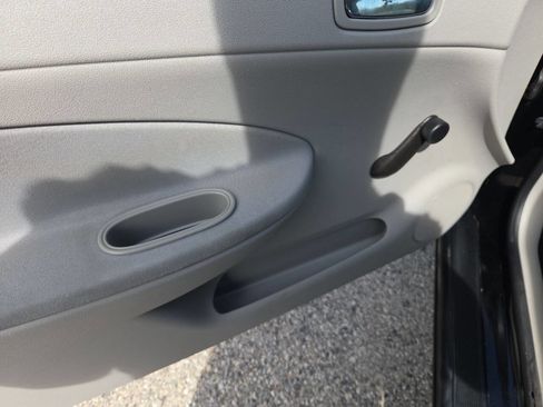 Used 2009 Chevrolet Cobalt LS image 12