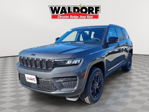 New 2025 Jeep Grand Cherokee 4WD image 5