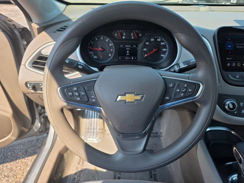 Used 2023 Chevrolet Malibu LT FWD image 25