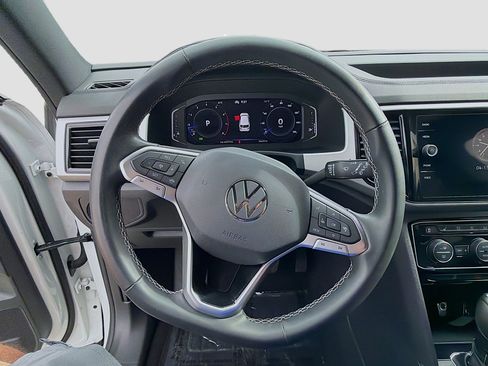 Used 2022 Volkswagen Atlas Cross Sport SE image 10