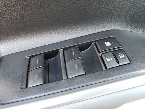 Used 2023 Toyota Highlander L image 20