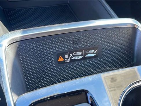 New 2026 Chevrolet Equinox ACTIV w/ Convenience Package III image 17