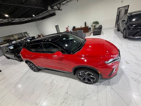 Used 2022 Chevrolet Blazer RS w/ Enhanced Convenience Package FWD image 6