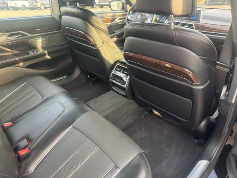 Used 2018 BMW 750i xDrive image 22