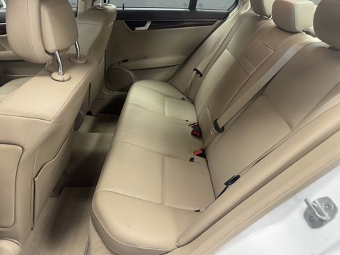 Used 2013 Mercedes-Benz C 250 Sedan image 11