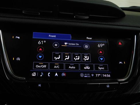 Used 2025 Cadillac XT6 Premium Luxury AWD/4WD image 41