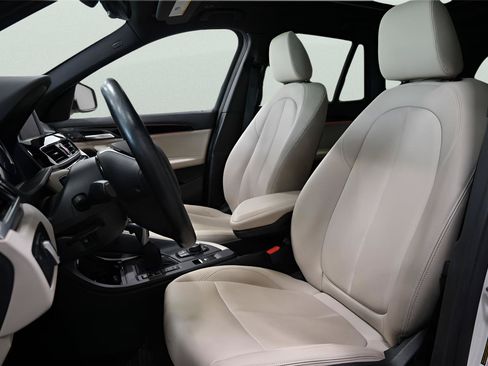 Used 2018 BMW X1 xDrive28i w/ Convenience Package AWD/4WD image 12