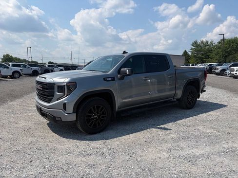 Used 2024 GMC Sierra 1500 Elevation w/ Elevation Premium Package AWD/4WD image 2