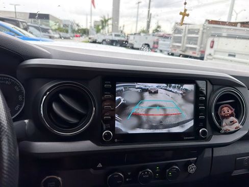 Used 2021 Toyota Tacoma TRD Sport RWD image 5