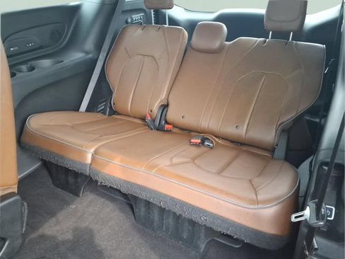 Used 2019 Chrysler Pacifica Limited w/ Advanced Safetytec Group FWD image 23