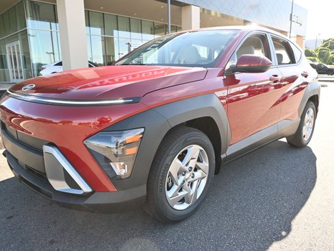 New 2026 Hyundai Kona SE image 2