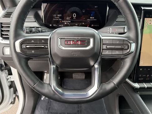 Used 2025 GMC Acadia Elevation image 24